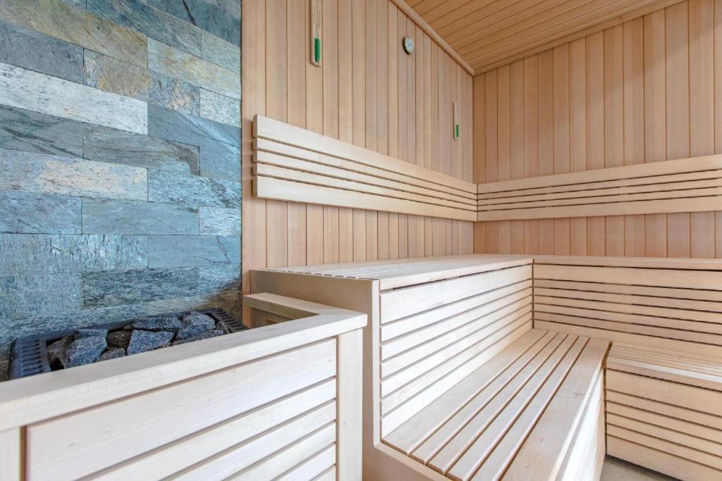 Apartament Nadmorski Z Basenem Klifowa Реваль Экстерьер фото