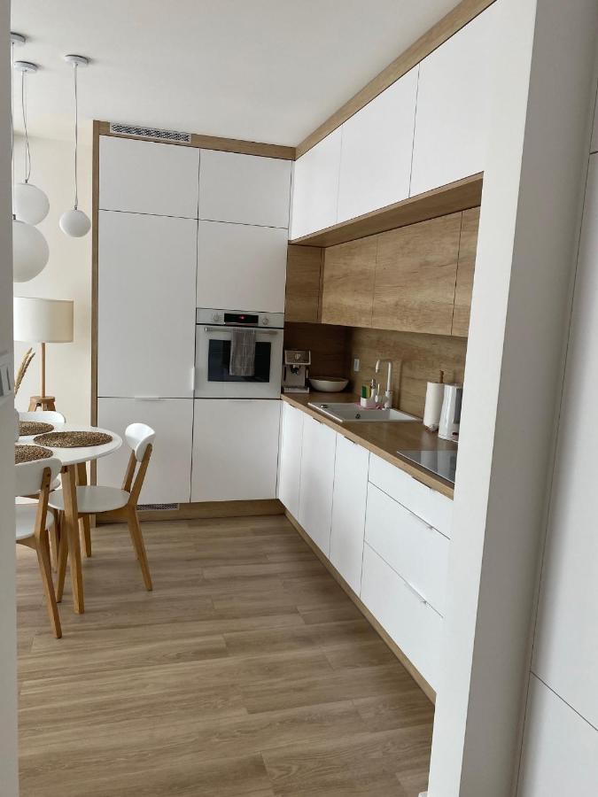 Apartament Nadmorski Z Basenem Klifowa Реваль Экстерьер фото
